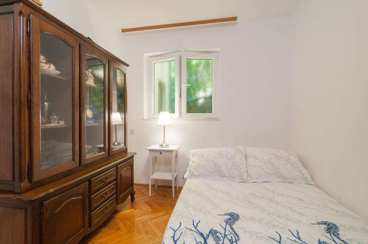Victoria Apartment *